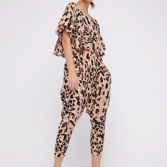 Zulu & Zephyr Leopard Top & Pant Set - Small - Picture 2 of 10